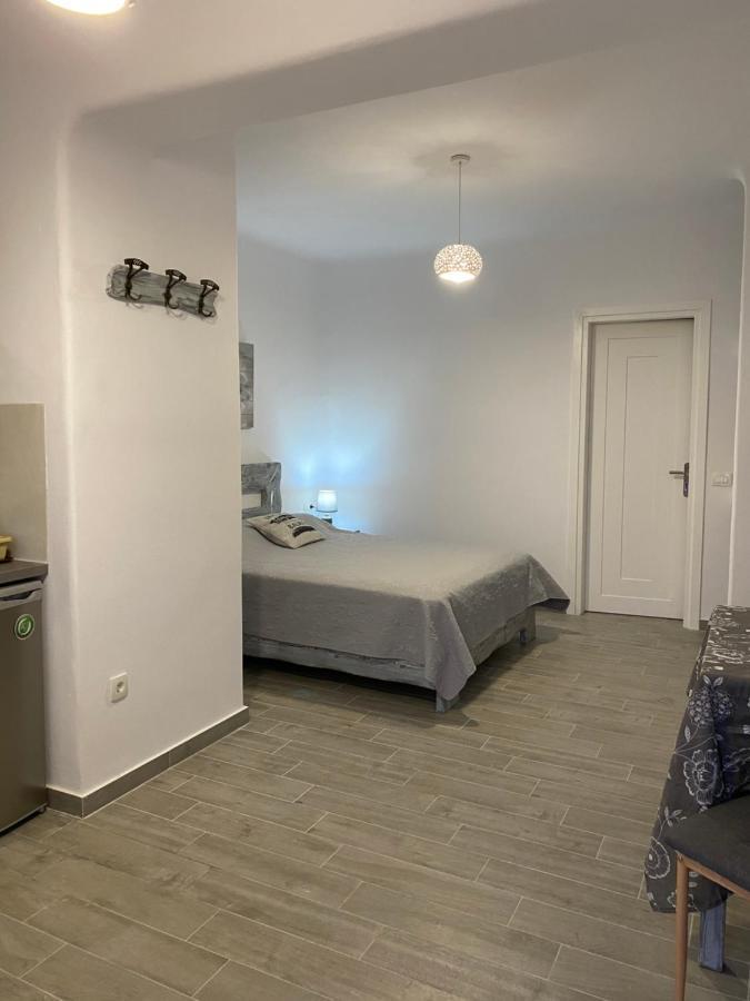 PetrAn Apartment Fira  Bagian luar foto
